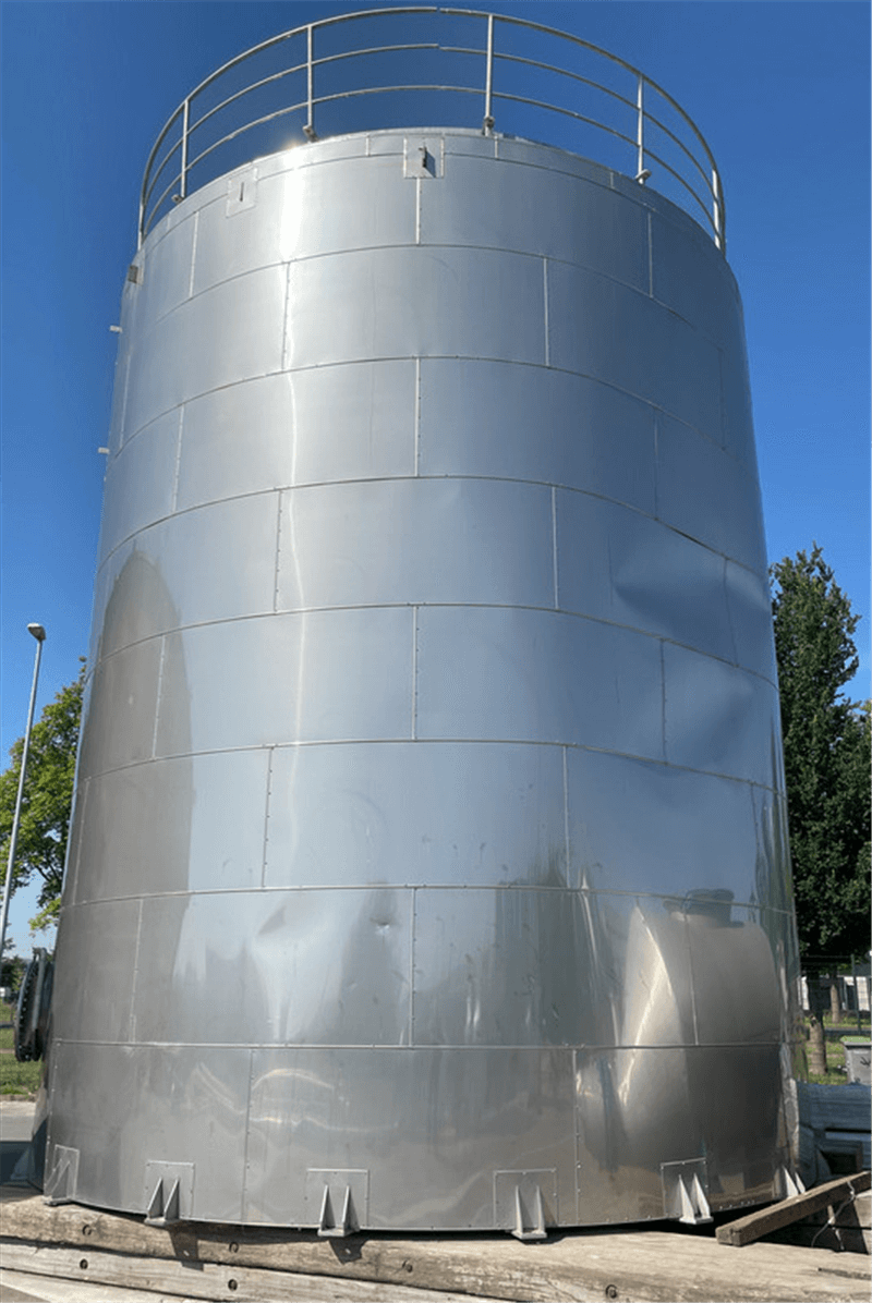 03.45.AR.02 - Nieuwe opslagtank