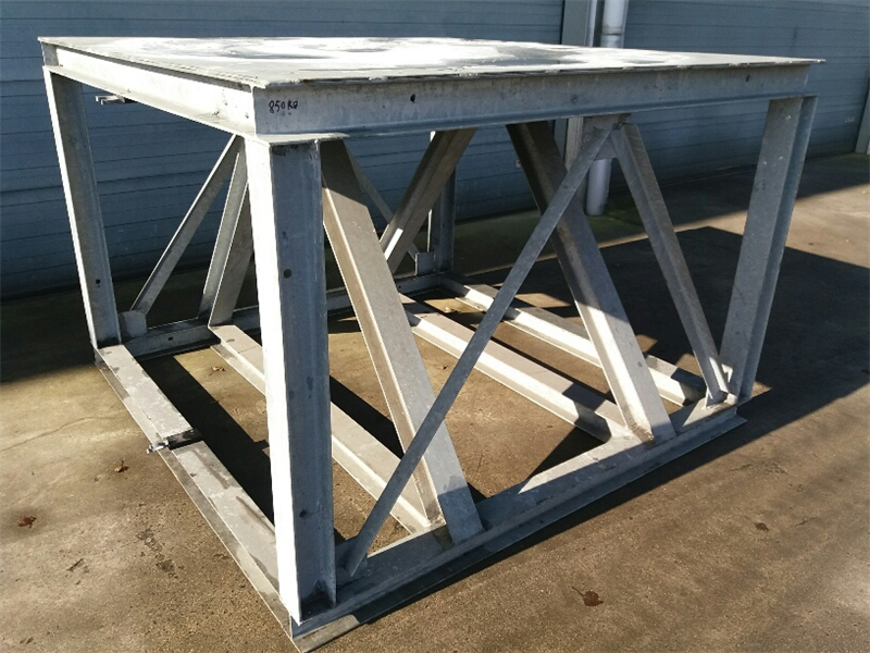 Structuur staal galvaniseerd - 2,2m x 2,2m x hoogte 1,5m