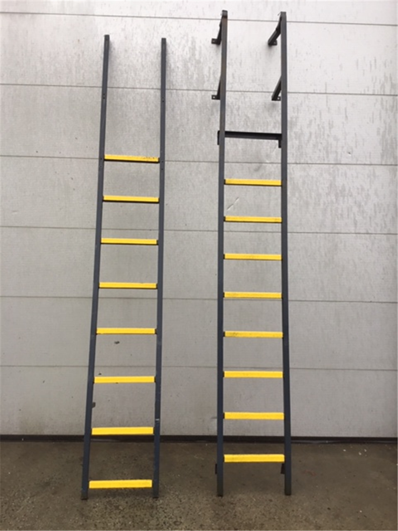 stalen ladders met antislipbekleding